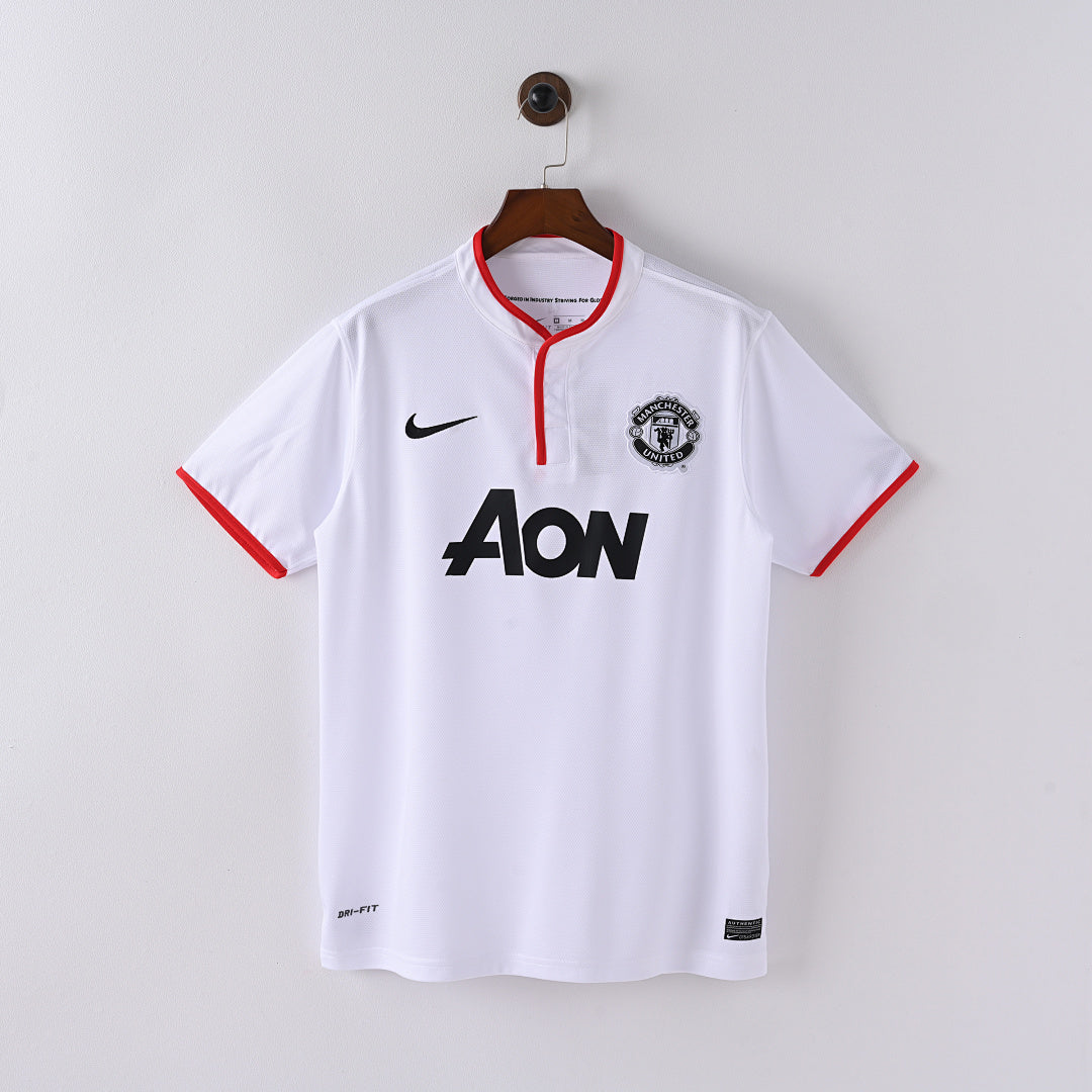 Manchester United 2012-13 away front