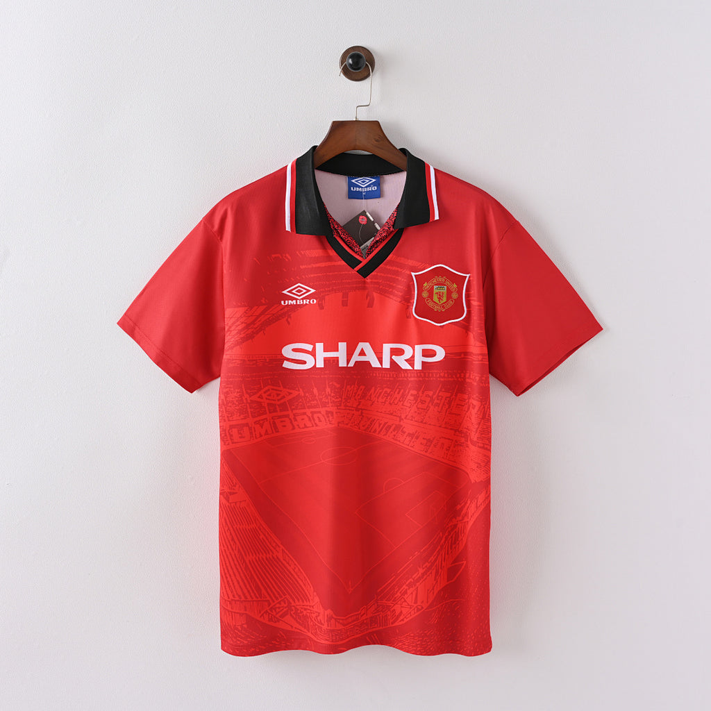 Manchester United 1994-96 home front