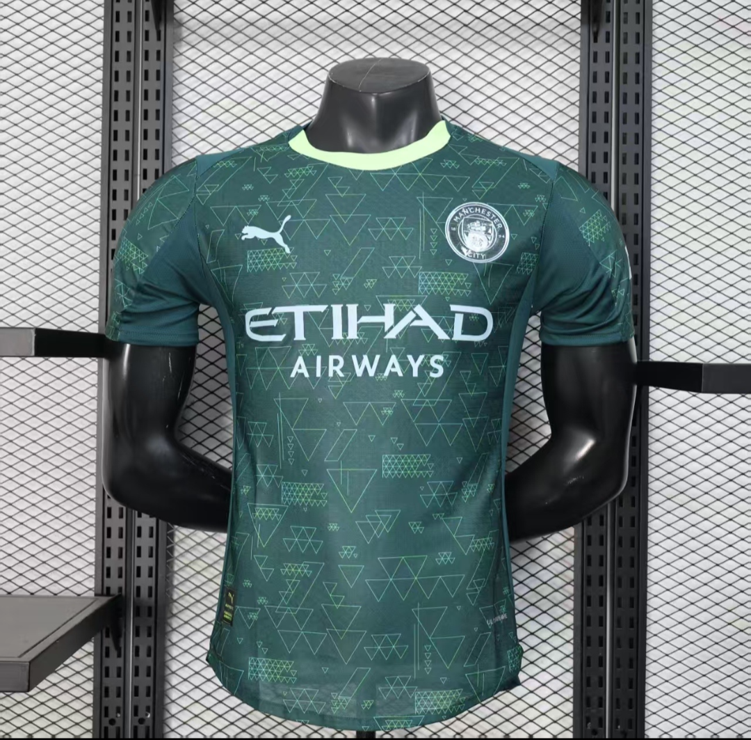 חולצה רביעית מנצ׳סטר סיטי 25/26