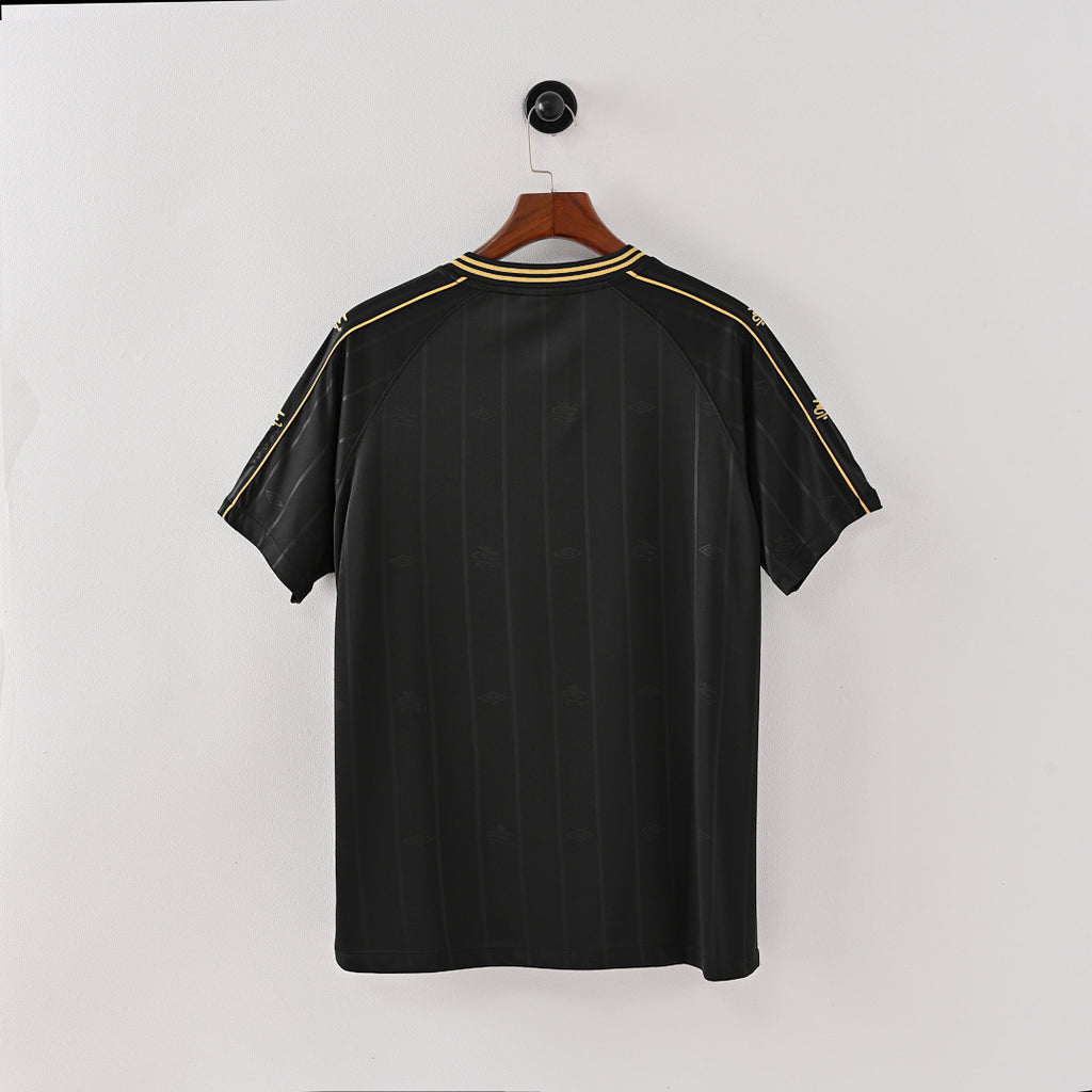 Santos Charlie Brown Jr 24-25 commemorative back