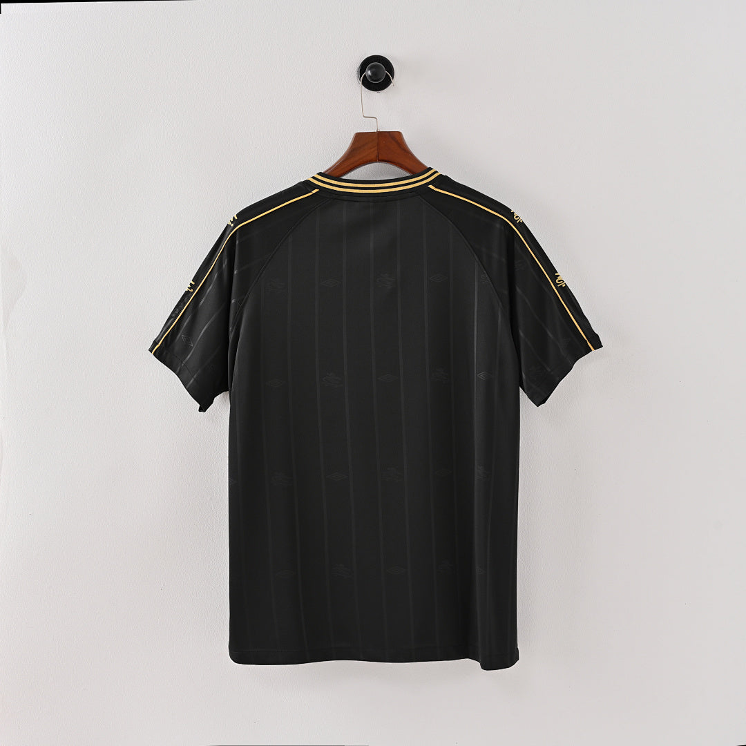 Santos Charlie Brown Jr 24-25 commemorative back